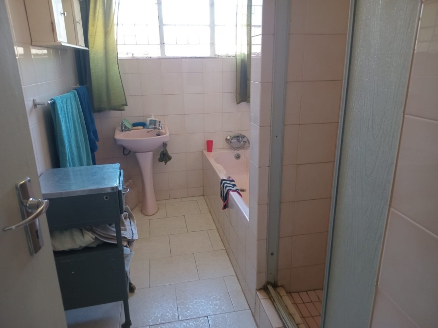 7 Bedroom Property for Sale in Bloemhof North West